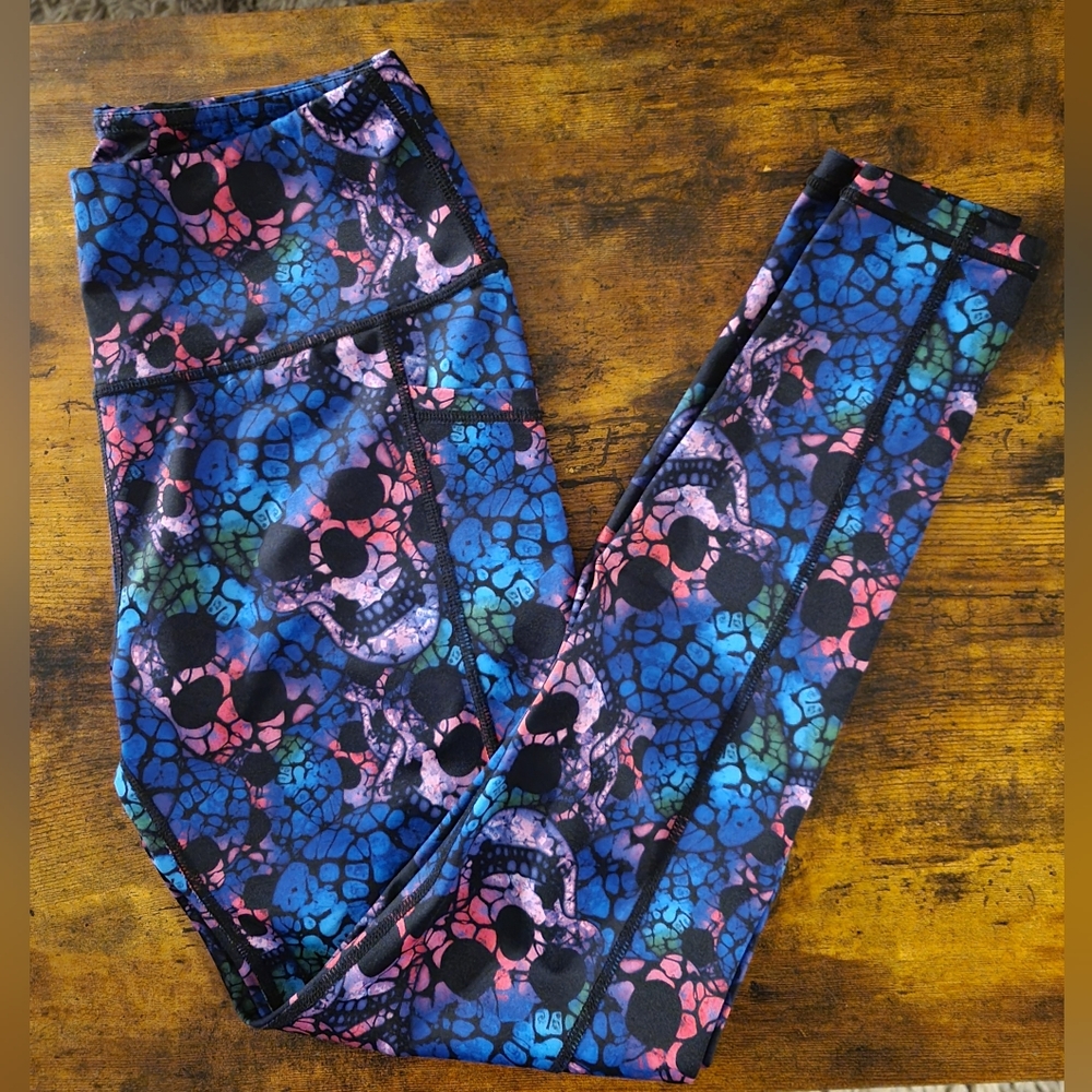 CVG Constantly Varied Gear Shattered Skulls Small Full Length